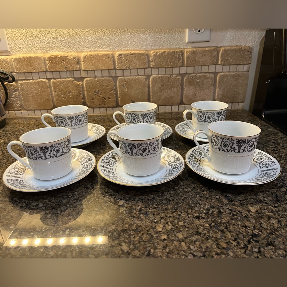 Coventry Fine China Tea Set